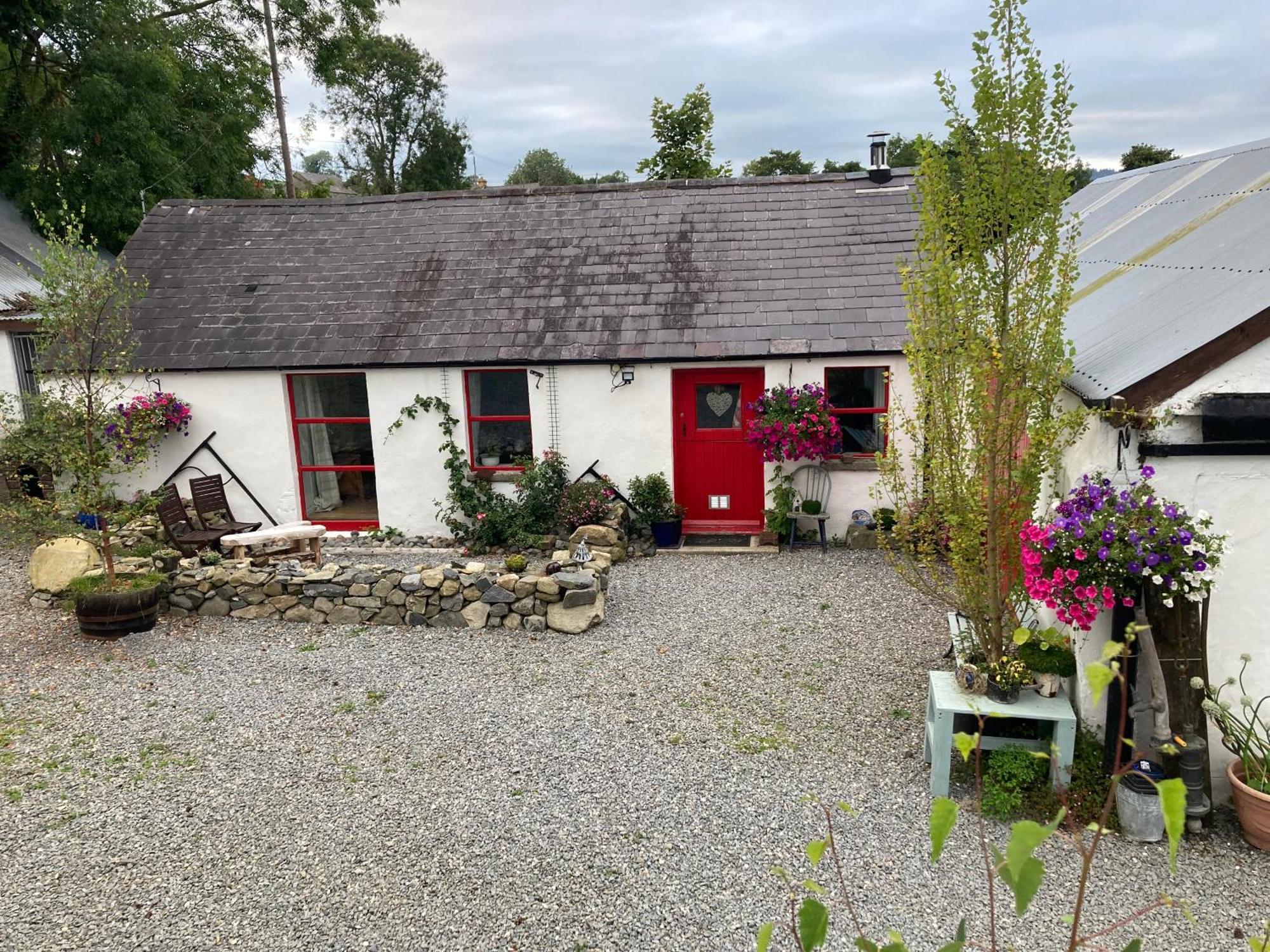 Stone Wall Cottage Castlewellan Exterior photo
